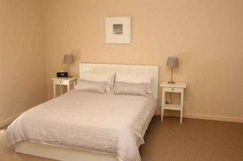 The Lighthouse - Beachfront Accommodation - QLD Tourism 8