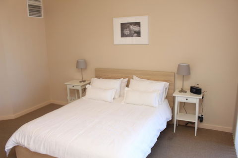 The Lighthouse - Beachfront Accommodation - QLD Tourism 6