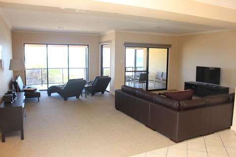 The Lighthouse - Beachfront Accommodation - QLD Tourism 2
