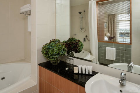 Rydges Newcastle - QLD Tourism 15
