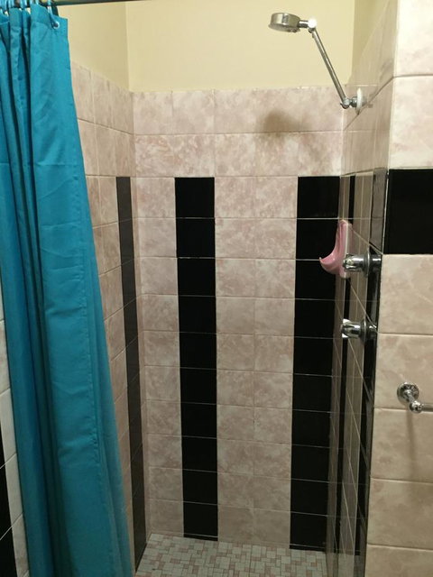 Adelaide Backpackers And Travellers Inn - Queensland Tourism 16