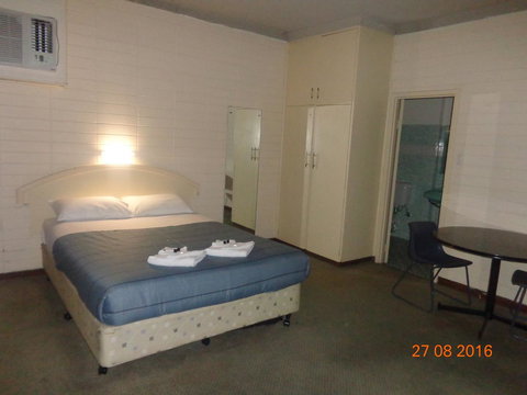 Adelaide Backpackers And Travellers Inn - Queensland Tourism 22