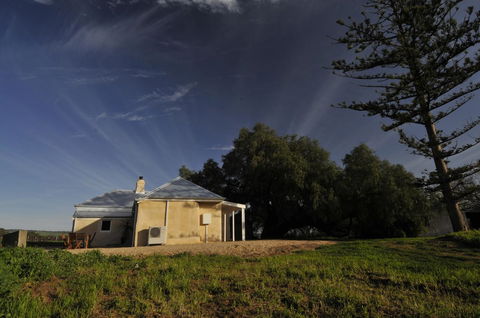 Peppermint Farm Cottage - QLD Tourism 3