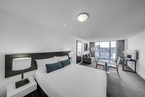 Adina Apartment Hotel Wollongong - Queensland Tourism 9