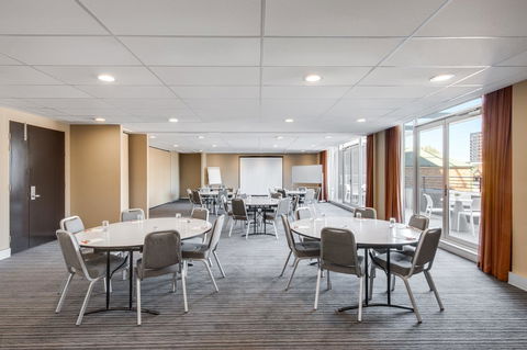 Adina Apartment Hotel Wollongong - Queensland Tourism 29