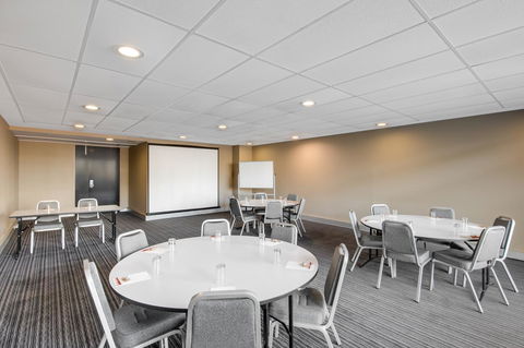 Adina Apartment Hotel Wollongong - Queensland Tourism 38