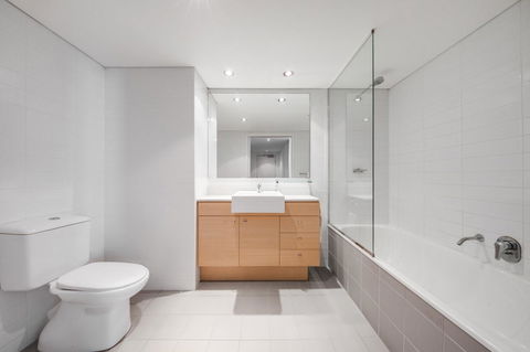 Adina Apartment Hotel Wollongong - Queensland Tourism 6