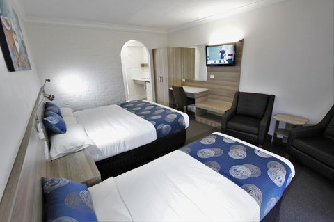 Aston Motel Yamba - QLD Tourism 0