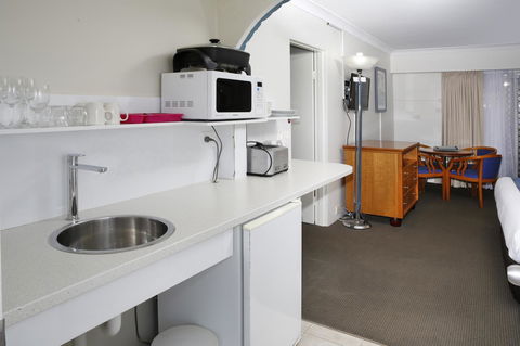 Aston Motel Yamba - QLD Tourism 36