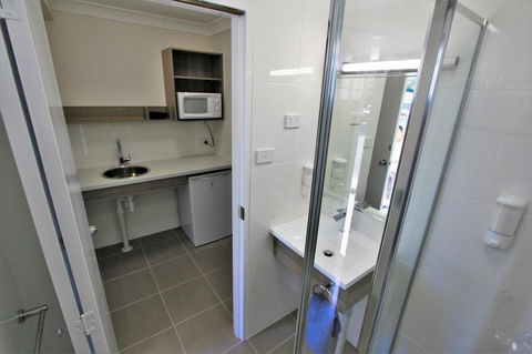 Aston Motel Yamba - QLD Tourism 40