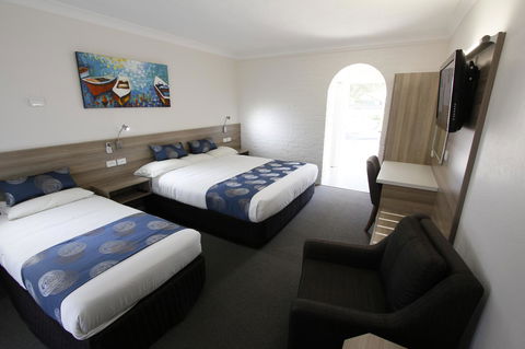 Aston Motel Yamba - QLD Tourism 1