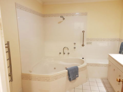 Donnybrook Cottages - Donnybrook - QLD Tourism 10