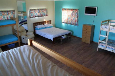 LAS ARENAS - The Sands - BEACH HOUSE - QLD Tourism 5