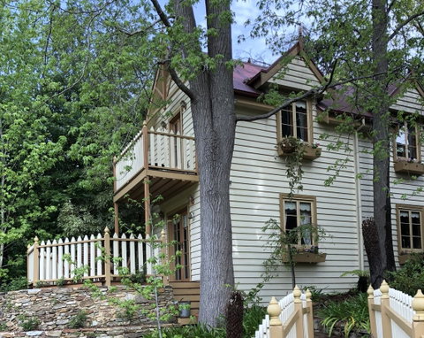 Aldgate Creek Cottage Bed And Breakfast - QLD Tourism 0