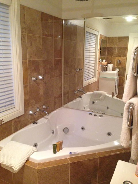 Aldgate Creek Cottage Bed And Breakfast - QLD Tourism 15
