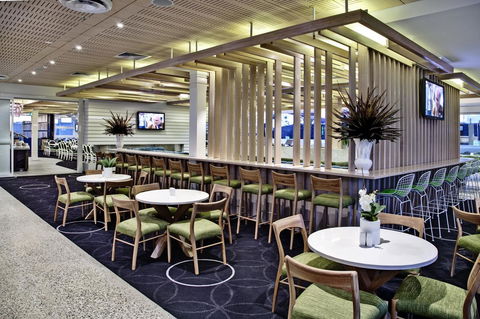 Walkers Arms Hotel - QLD Tourism 24