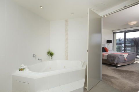 Sevan Apartments Forster - QLD Tourism 12