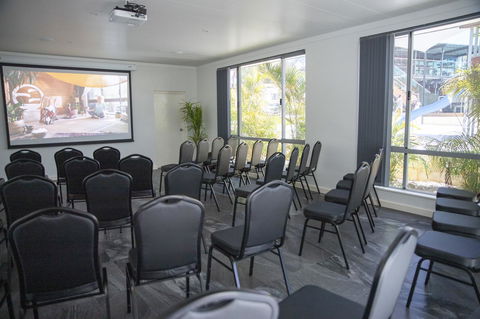 Karrinyup Waters Resort - Queensland Tourism 39