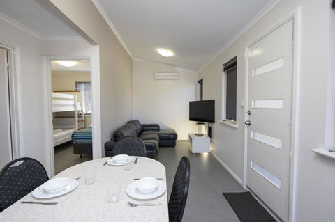 Karrinyup Waters Resort - Queensland Tourism 14