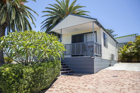 Karrinyup Waters Resort - Queensland Tourism 36