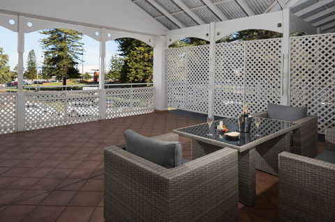 Esplanade Hotel Fremantle - By Rydges - Queensland Tourism 5