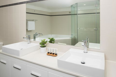 Esplanade Hotel Fremantle - By Rydges - Queensland Tourism 13