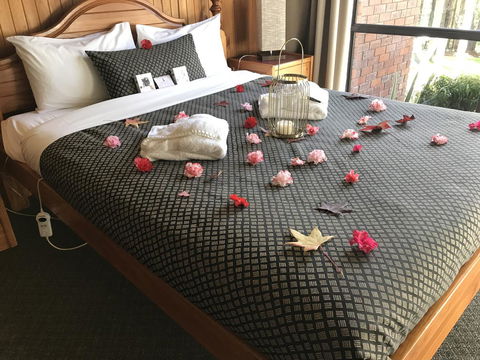 Forest Lodge Resort - QLD Tourism 3