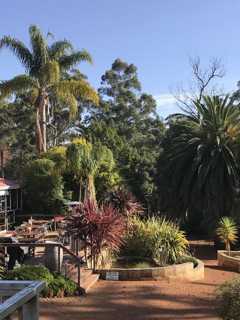 Forest Lodge Resort - QLD Tourism 8
