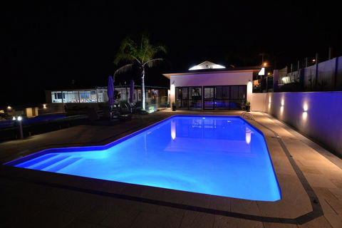 Country Comfort Amity Motel - QLD Tourism 0