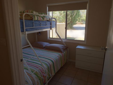 Lazy Lobster Holiday Units & Chalets - Queensland Tourism 22