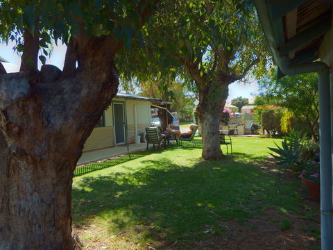 Lazy Lobster Holiday Units & Chalets - Queensland Tourism 32