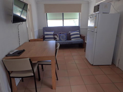 Lazy Lobster Holiday Units & Chalets - Queensland Tourism 10