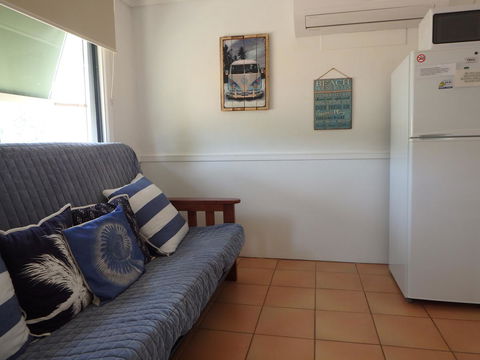 Lazy Lobster Holiday Units & Chalets - Queensland Tourism 14