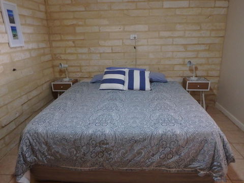Lazy Lobster Holiday Units & Chalets - Queensland Tourism 11