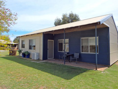 Lazy Lobster Holiday Units & Chalets - Queensland Tourism 18