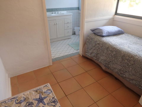 Lazy Lobster Holiday Units & Chalets - Queensland Tourism 12