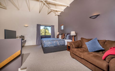 Chimes Spa Retreat - QLD Tourism 13