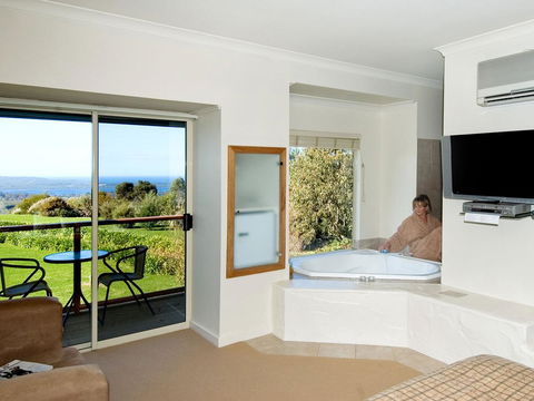 Chimes Spa Retreat - QLD Tourism 38