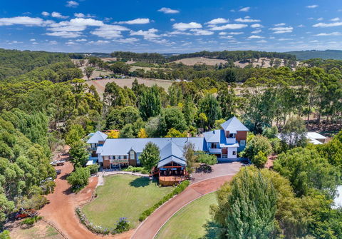 Chimes Spa Retreat - QLD Tourism 3