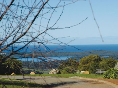 Chimes Spa Retreat - QLD Tourism 28