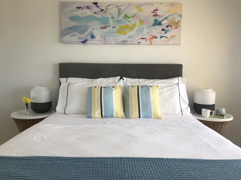 Cottesloe Beachfront Ocean View Apartment - QLD Tourism 3