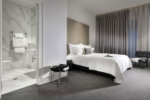 The Melbourne Hotel - Queensland Tourism 24