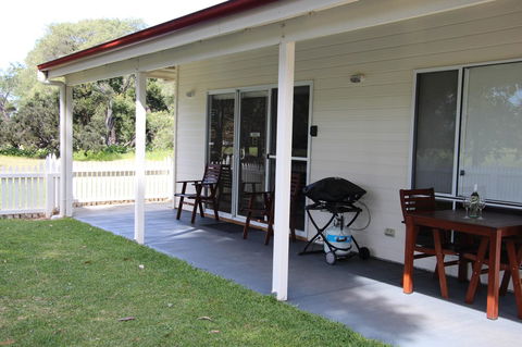 Sapphire Chalets, Augusta - Queensland Tourism 4