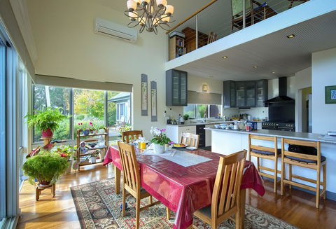 Glenelg On King Bed & Breakfast - QLD Tourism 8