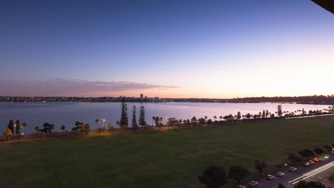 Crowne Plaza Perth, An IHG Hotel - QLD Tourism 1