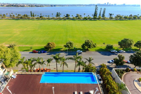 Crowne Plaza Perth, An IHG Hotel - QLD Tourism 0
