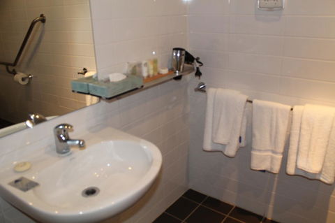 Hunter Gateway Motel - Queensland Tourism 13