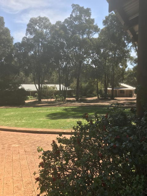 Travellers Rest Motel - QLD Tourism 5