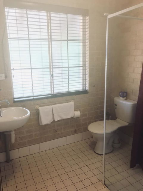 Travellers Rest Motel - QLD Tourism 10