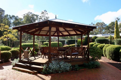 Travellers Rest Motel - QLD Tourism 15